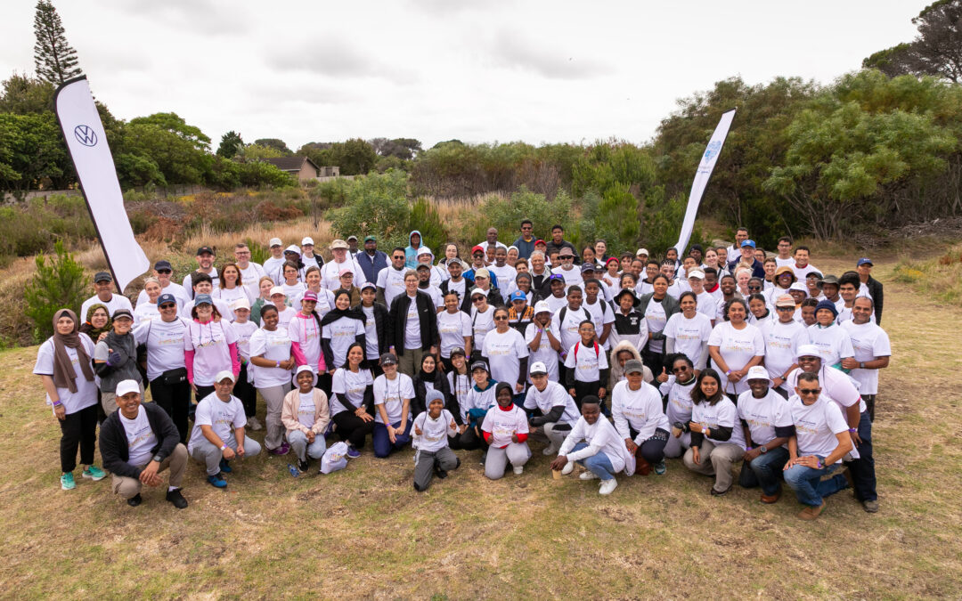 VWGA employees and their loved-ones lend a hand to support the conservation of the Baakens Valley Nature Reserve