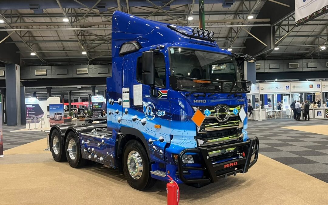 HINO SA DISPLAYS DUAL FUEL TRUCK AT AUTOWEEK IN DURBAN
